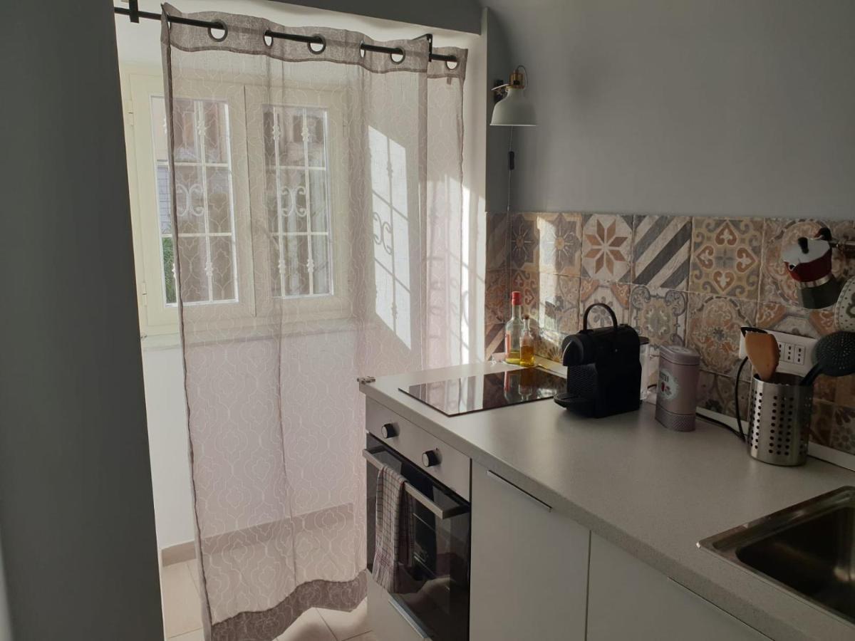 Piazza Dante 22 Apartment เนเปิลส์ ภายนอก รูปภาพ
