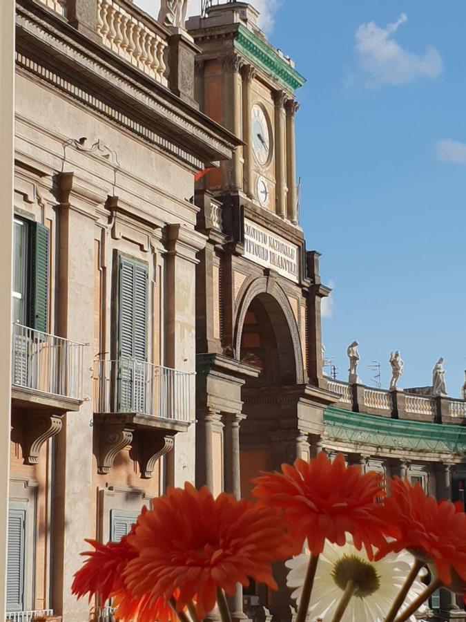 Piazza Dante 22 Apartment เนเปิลส์ ภายนอก รูปภาพ