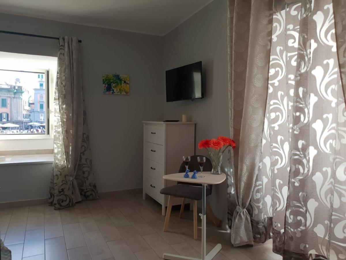 Piazza Dante 22 Apartment เนเปิลส์ ภายนอก รูปภาพ