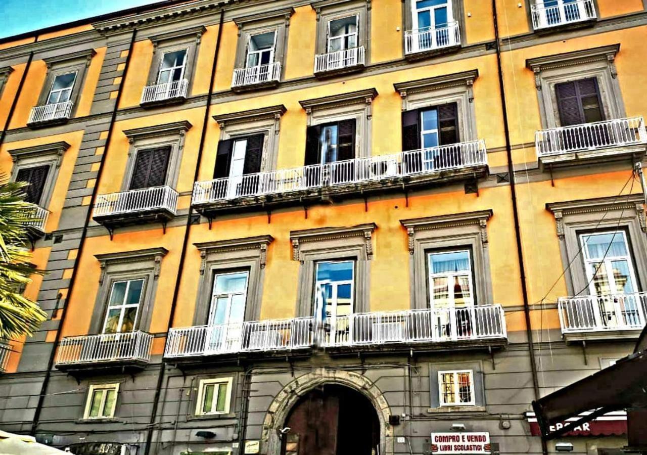 Piazza Dante 22 Apartment เนเปิลส์ ภายนอก รูปภาพ